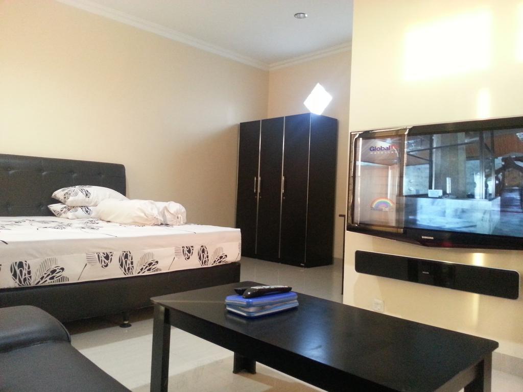 Discovery Homestay Makassar Eksteriør bilde